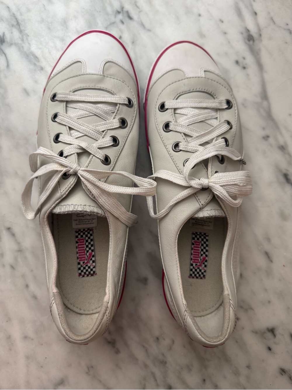Puma Vintage White Leather Sneakers with Pink Trim NWOT SZ 9.5